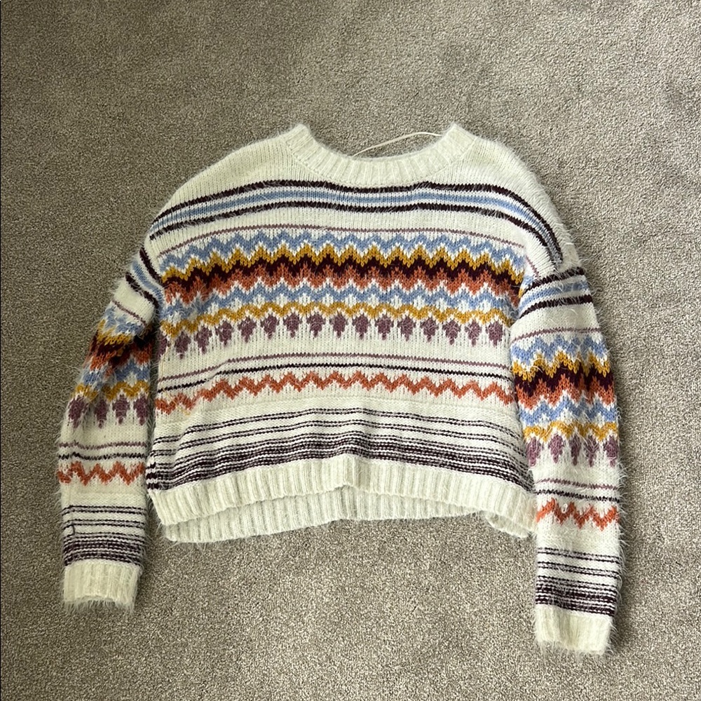 Women’s patterned sweater